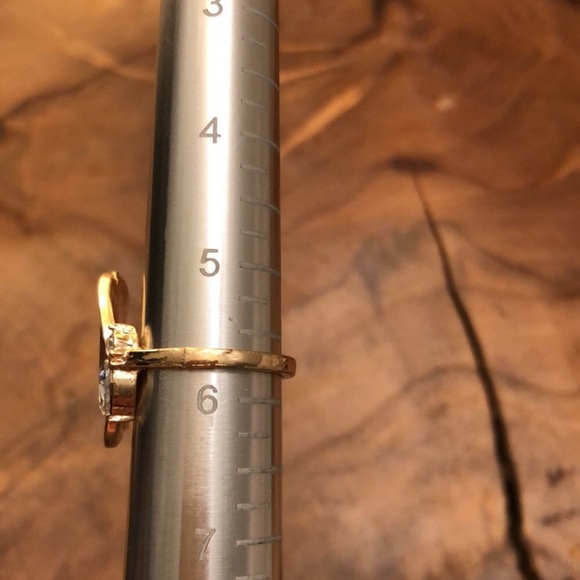 Butterfly Crystal Ring - Picture 9 of 9